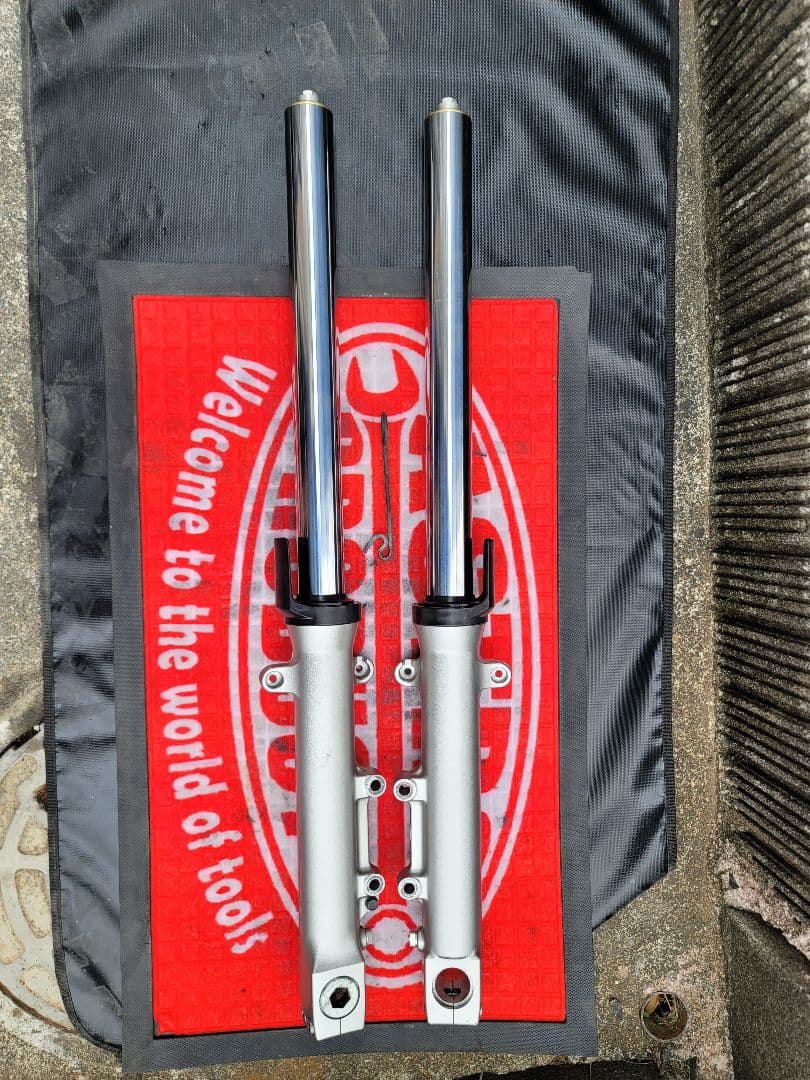 ZRX1200R 06年 ZRT20A ホワイトパール限定車 フロントフォーク