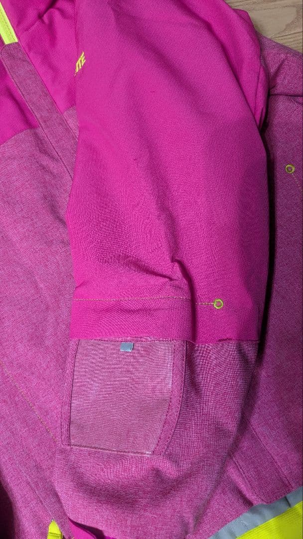 デサント　未使用含む　子ども用スキーウェア ピンク　130 140 150