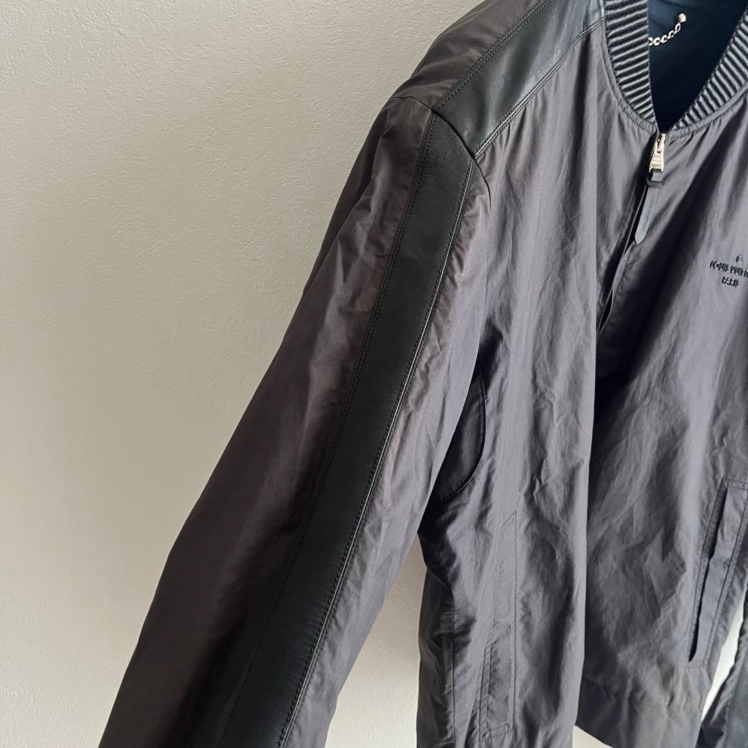 【希少】ルイヴィトン　ボンバージャケット　レザー切り替え　フロントロゴ　黒　48