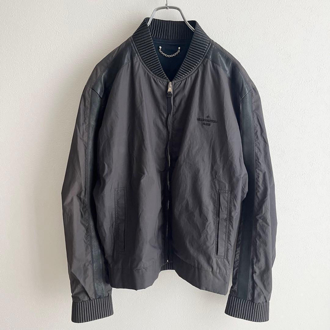 【希少】ルイヴィトン　ボンバージャケット　レザー切り替え　フロントロゴ　黒　48
