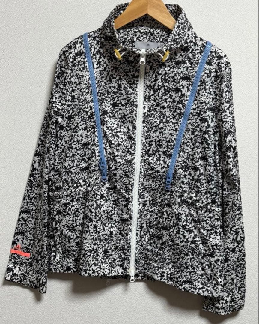 きょうadidas byStella McCartneyナイロンジャケット