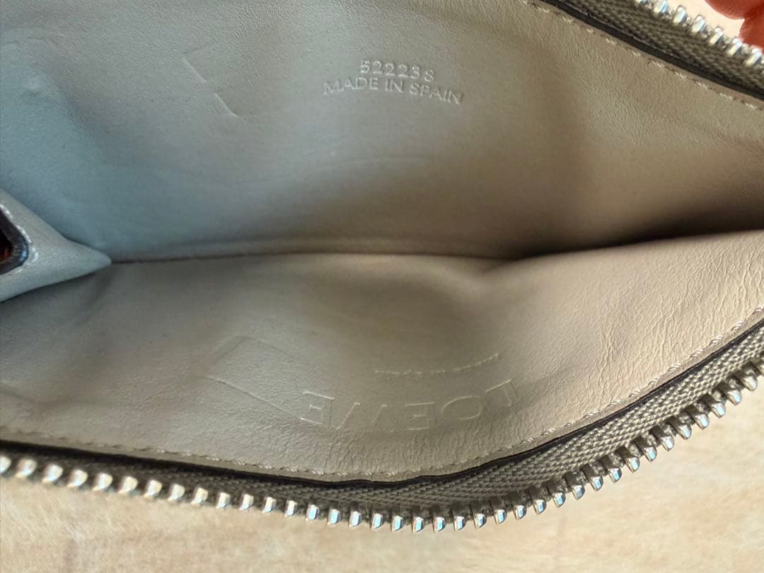 LOEWE カードホルダー　パールグレー／ライトペールグリーン