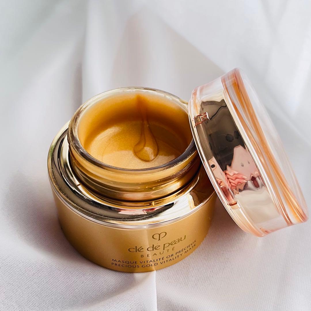 美品　クレドポーボーテ　マスクヴィタリテオープレシュー75g 定価35,200円