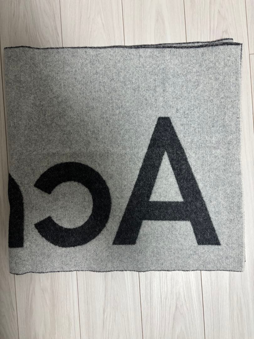 アクネ　ロゴマフラー　ダークグレー&ライトグレー　美品