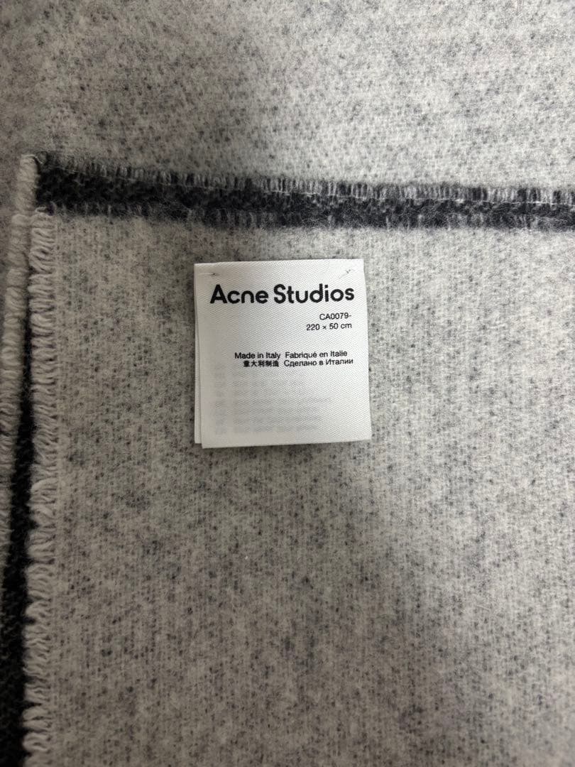 アクネ　ロゴマフラー　ダークグレー&ライトグレー　美品