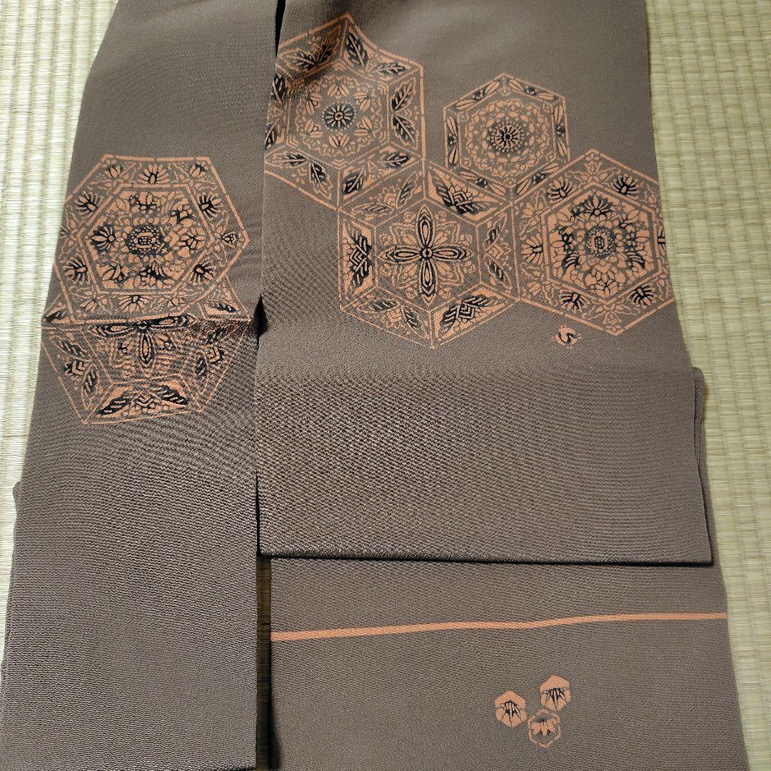 九寸名古屋帯　型染め　亀甲花文　草木手染　鬼しぼ縮緬　落款入り作家物？　着物a