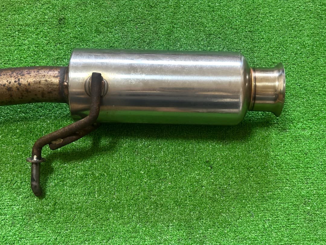 スズキ スイフトZC32S SPEED BOMBER マフラー。