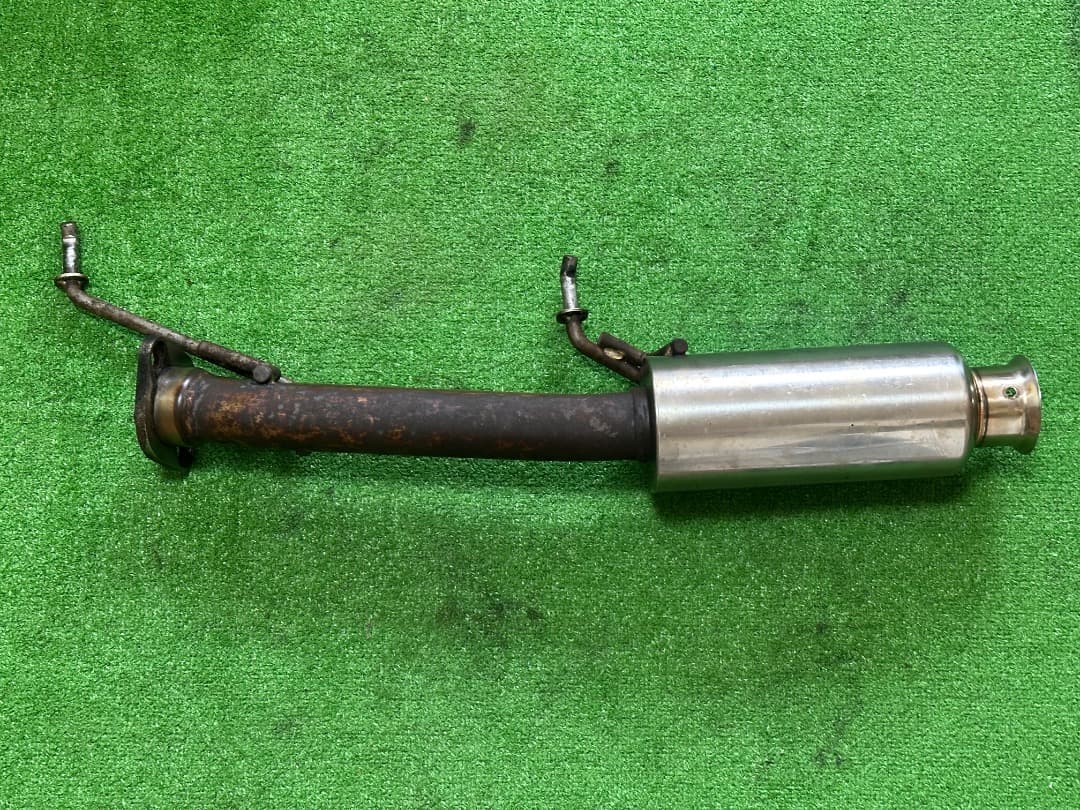 スズキ スイフトZC32S SPEED BOMBER マフラー。