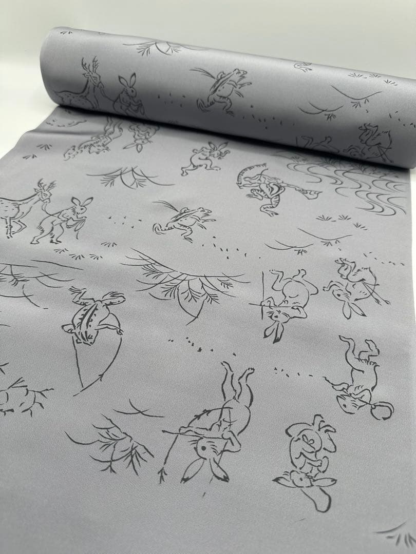 高級御長襦袢　保管品　反物　未仕立て　絹100% 生地　グレー　鳥獣戯画 正絹