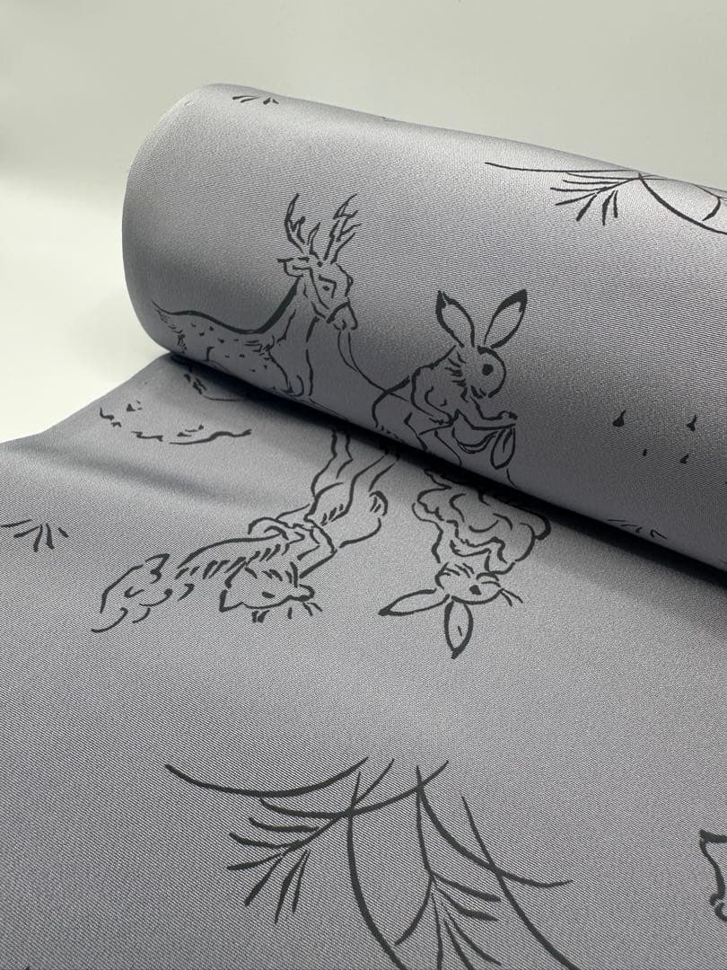 高級御長襦袢　保管品　反物　未仕立て　絹100% 生地　グレー　鳥獣戯画 正絹