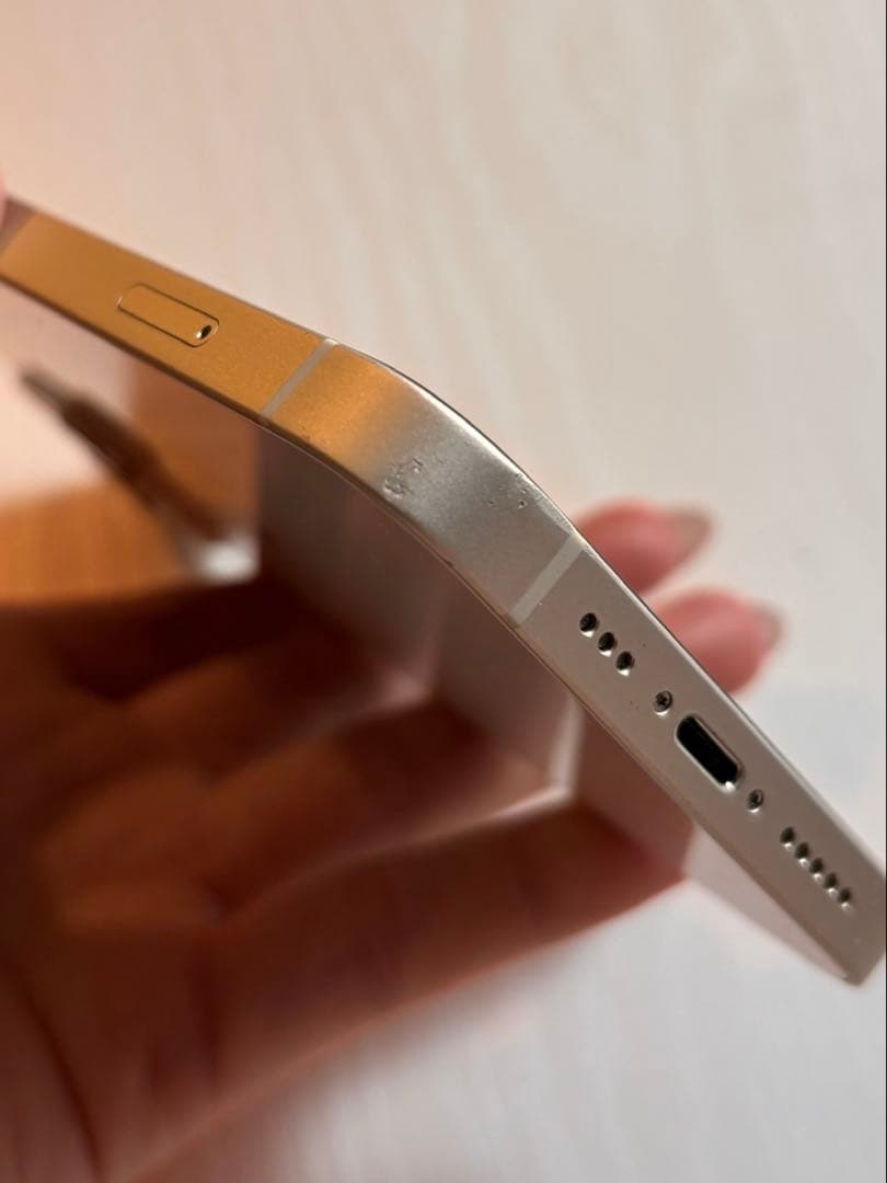 Apple iPhone 13 ホワイト 本体　箱無し