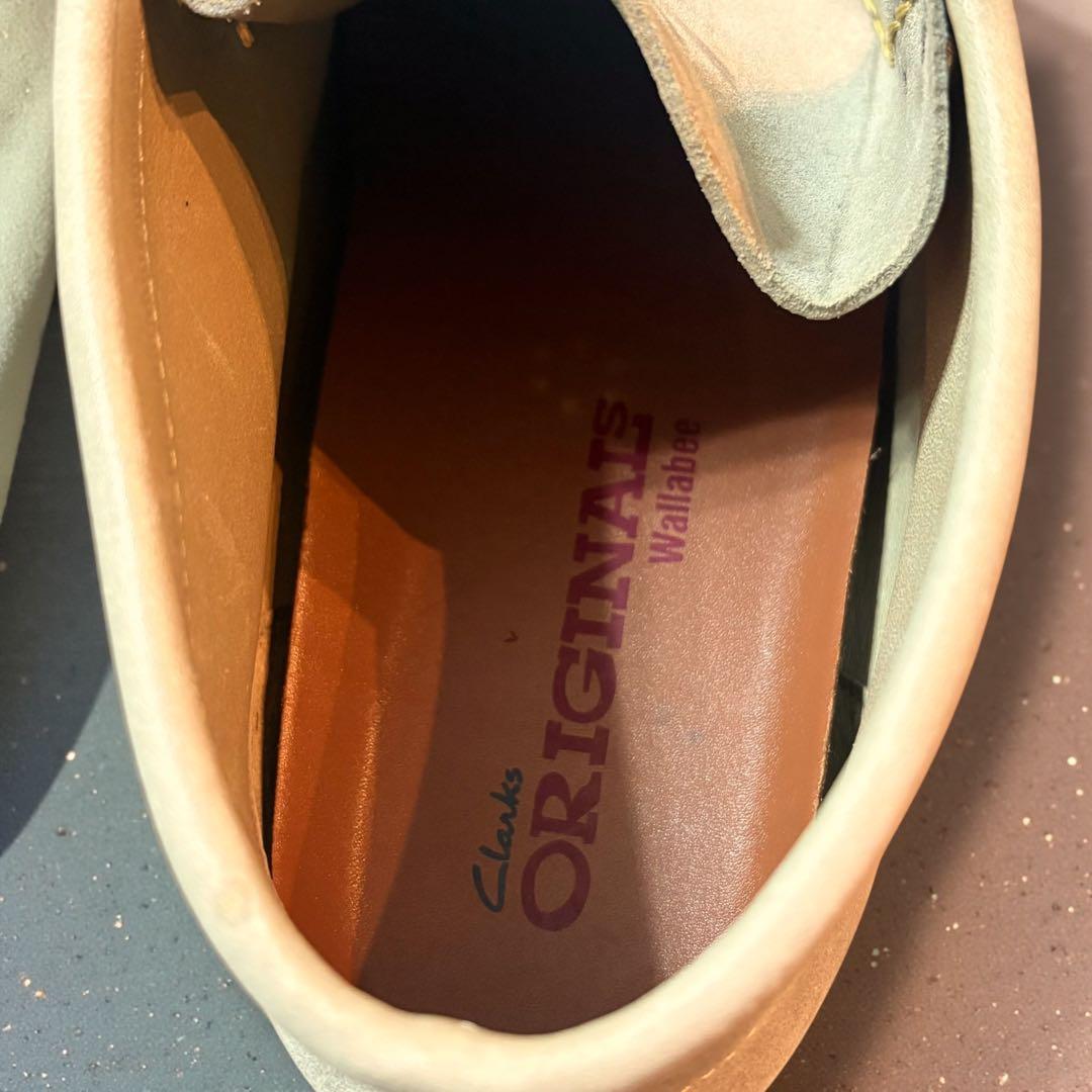 【定番カジュアル】クラークスオリジナルス　ワラビーブーツ　サンドスエード