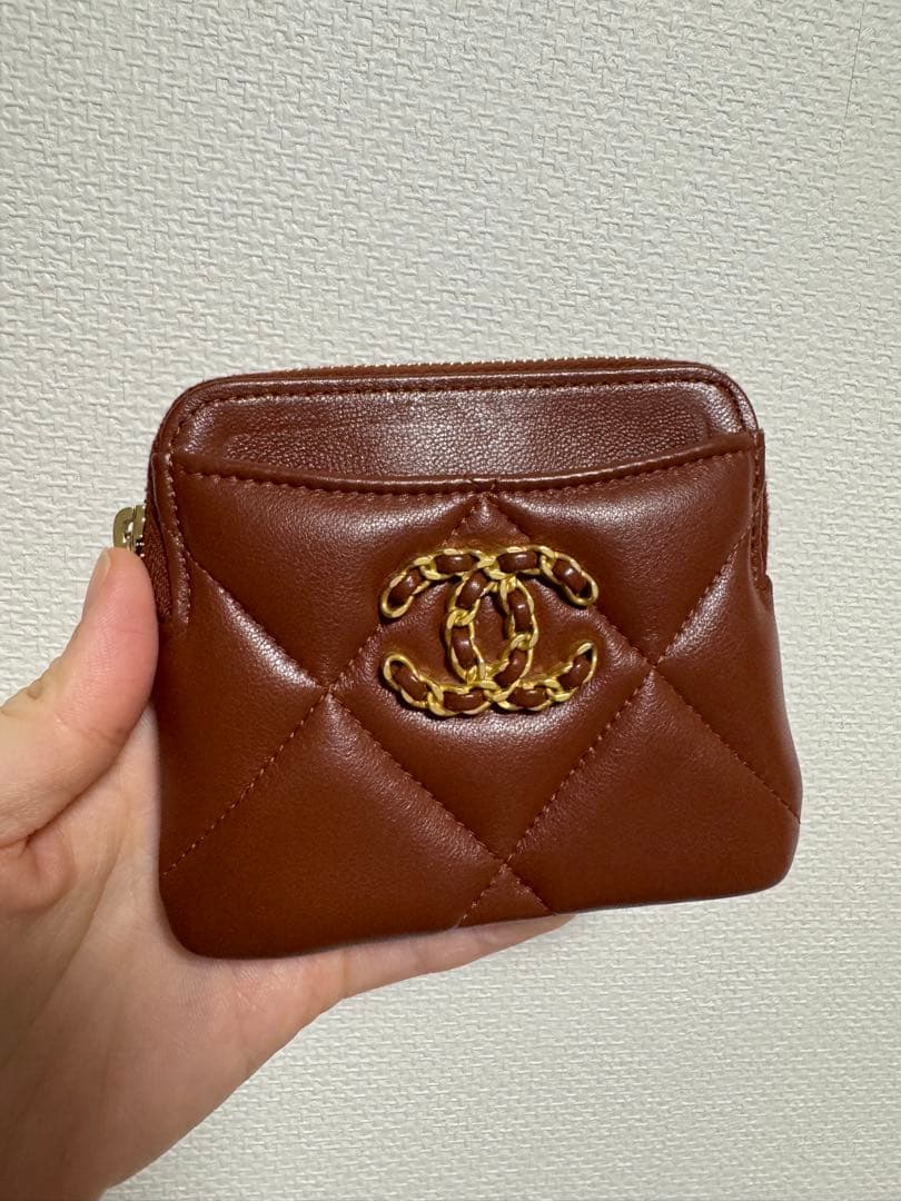 CHANEL ブラウン レザー ケース