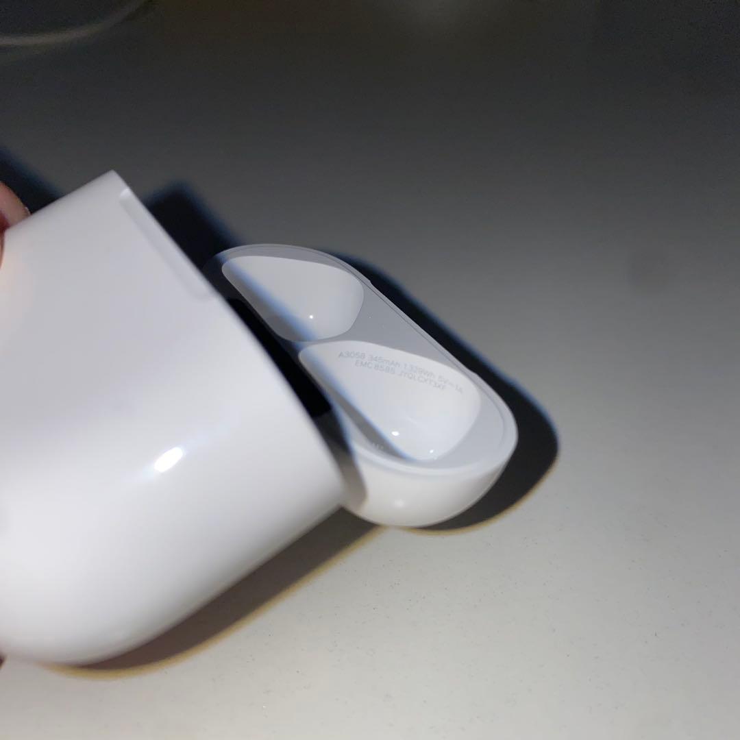 【値下げ可】AirPods 4 ANC非搭載(ノイキャン無し)