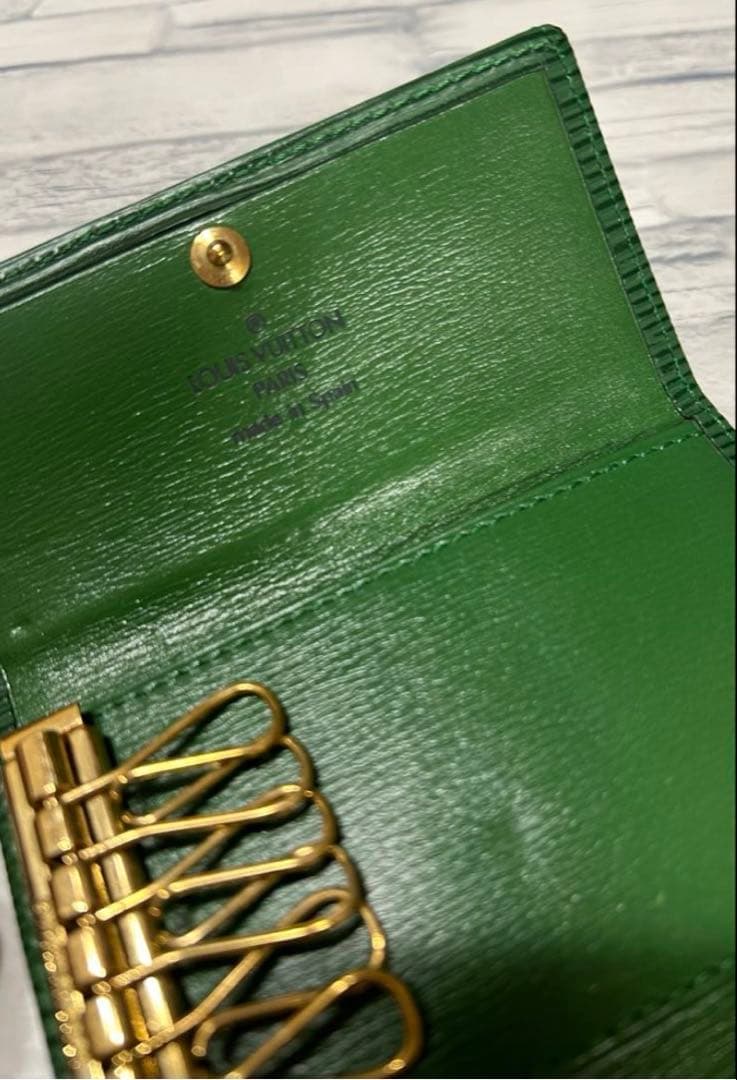 LOUIS VUITTON グリーン エピレザーキーケース