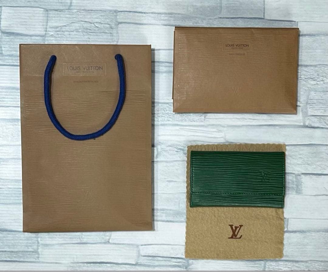 LOUIS VUITTON グリーン エピレザーキーケース