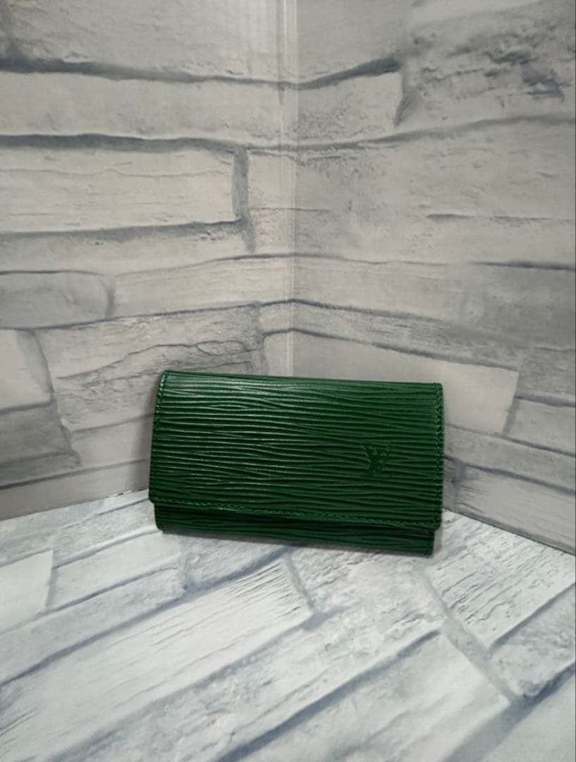 LOUIS VUITTON グリーン エピレザーキーケース