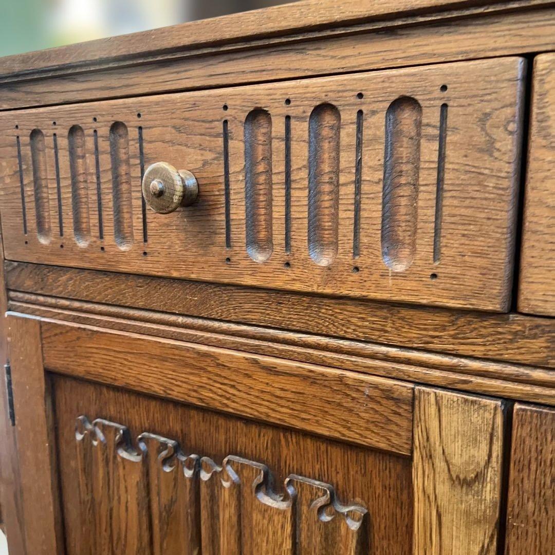 英国アンティーク木製キャビネット オープンシェルフ付き