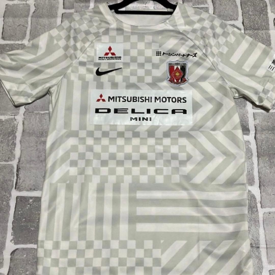 (祝日限定特価)浦和レッズ 2023 アップトレーニング プレマッチトップ