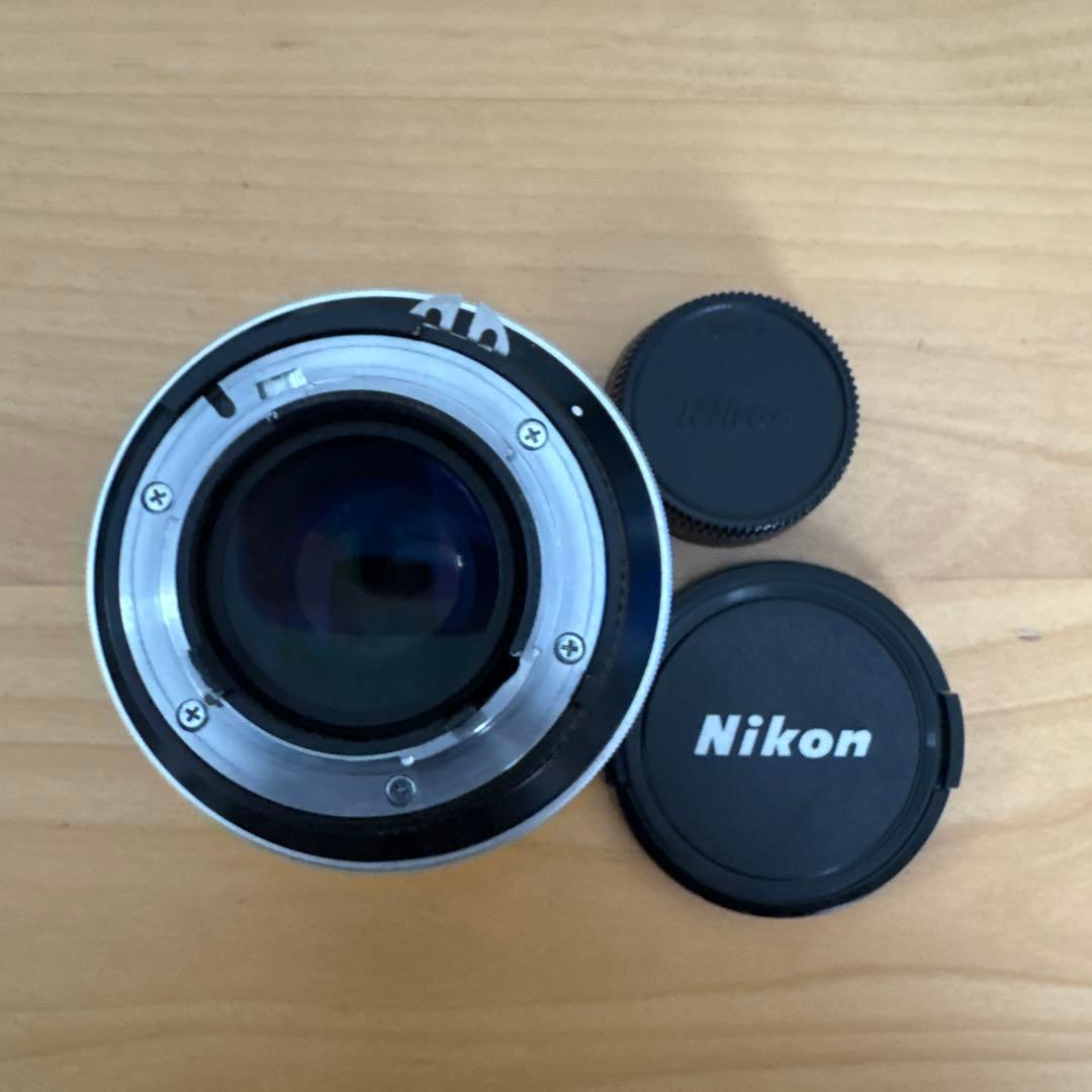 ニコン　nikkor Ai-s 85mm f1.4美品　純正フード付