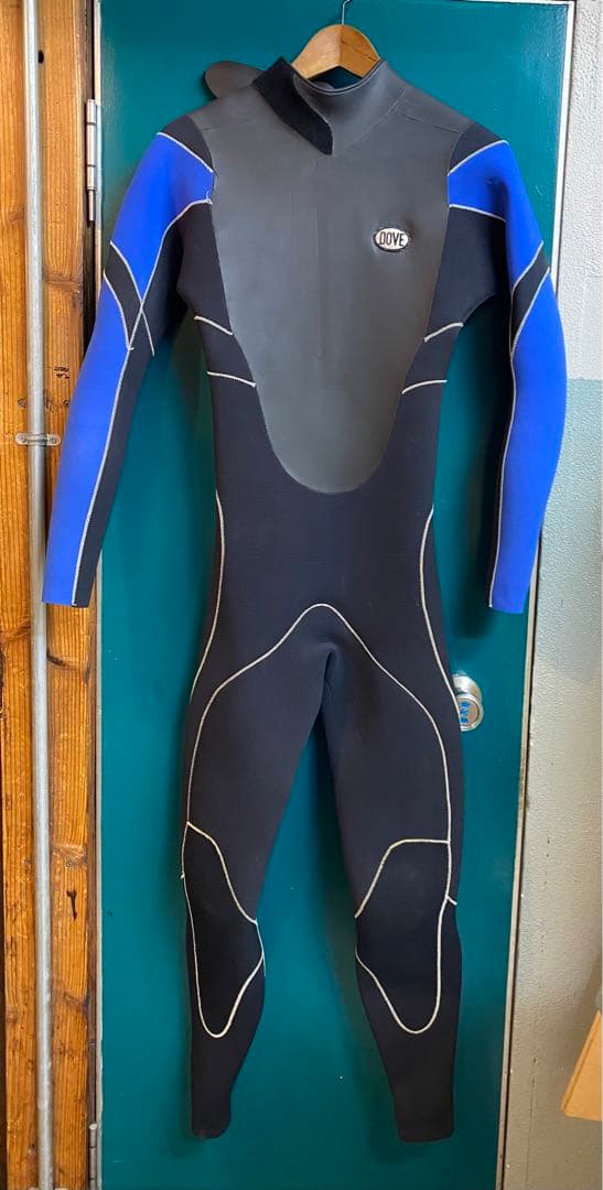 ☆老舗人気ブランドDOVE 3㎜ フルスーツ　最高級テクニカルスーツ　USED