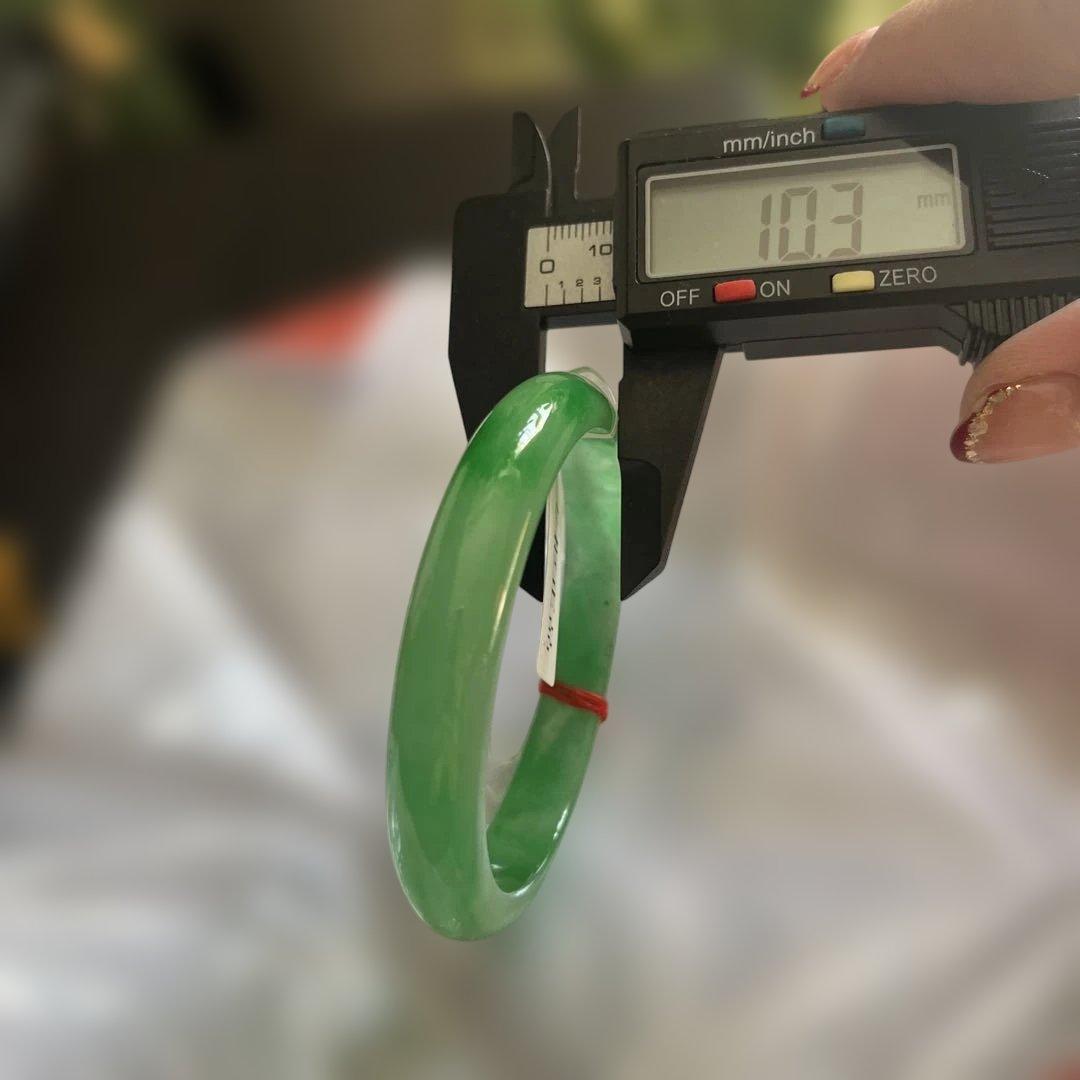 緑翡翠飘花バングル