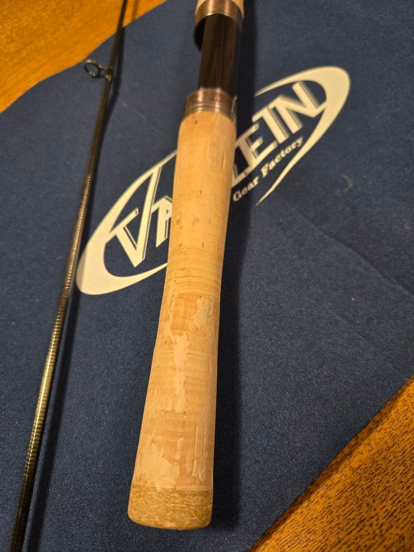 ダーインスレイヴ ブラックヴェスパイン 61l-h