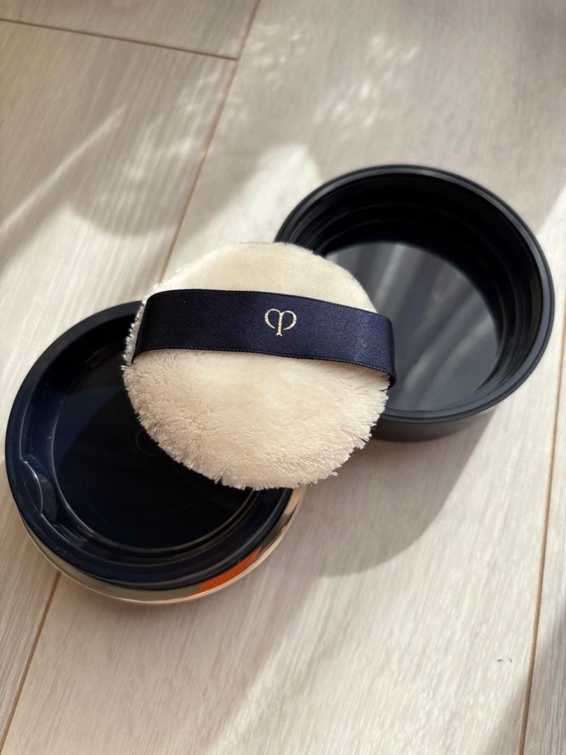 クレ・ド・ポー ボーテ　プードルトランスパラントｎ　Ｍ　2番(ライトミディアム)