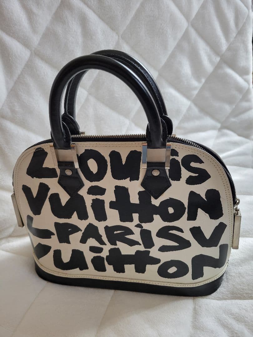 Louis Vuitton グラフィティ ショルダーバッグ