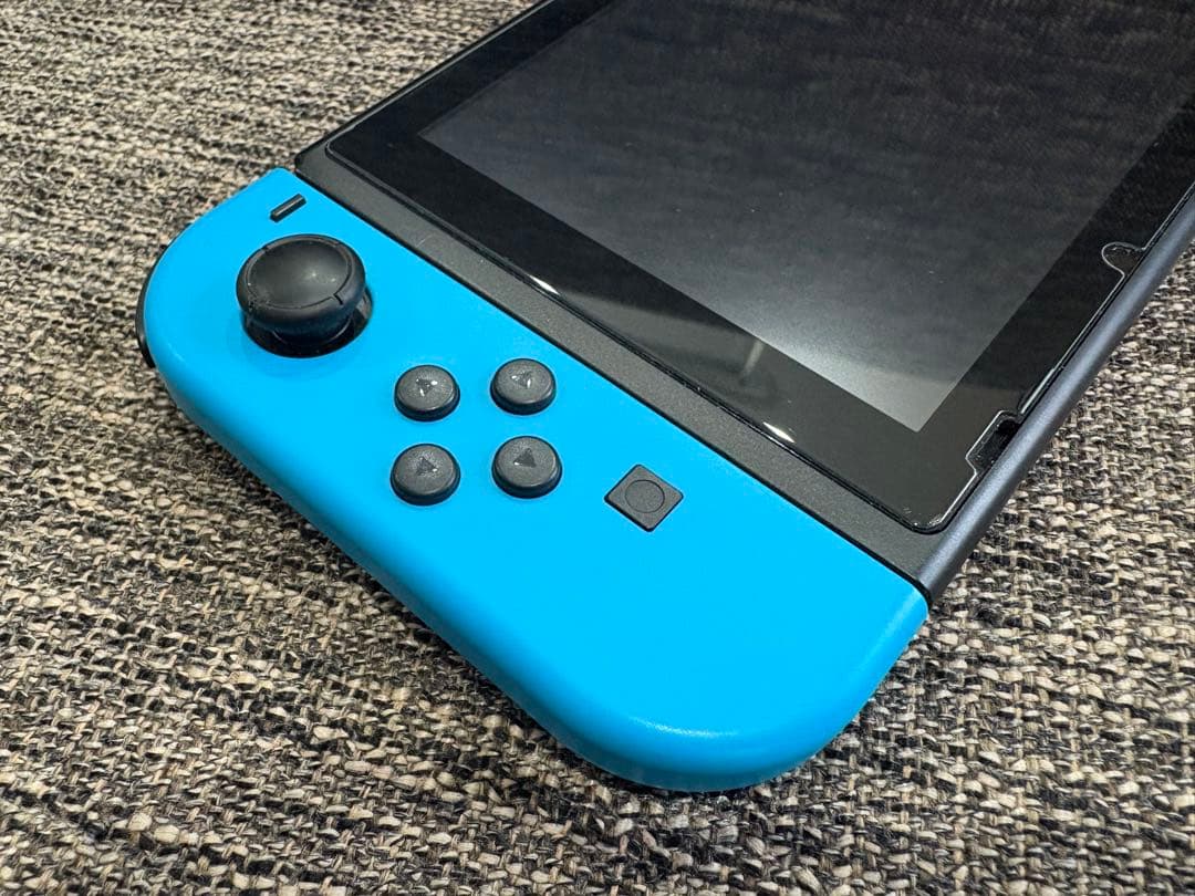 Nintendo Switch 本体、スマブラ、マリオカート8 ソフトセット