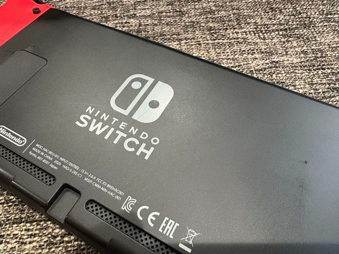 Nintendo Switch 本体、スマブラ、マリオカート8 ソフトセット