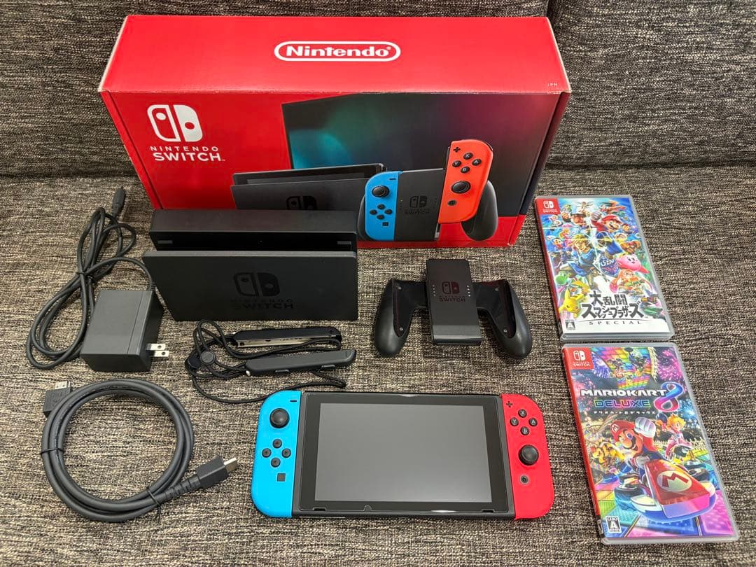 Nintendo Switch 本体、スマブラ、マリオカート8 ソフトセット