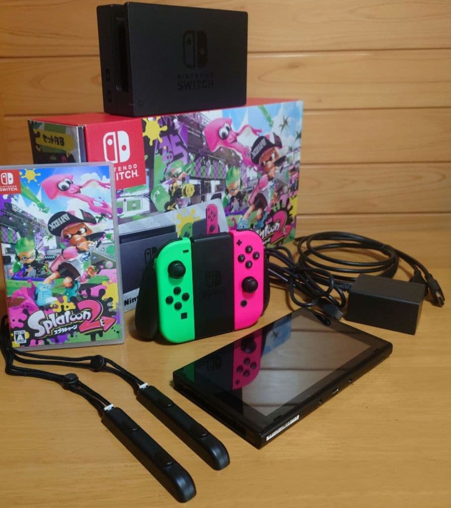 任天堂Nintendo Switch（本体）＆スプラトゥーン2セット　中古品