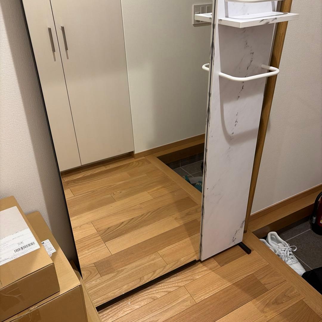 [幅80] ミラー付き突っ張り棚 壁面収納 スリム 棚 伸縮 LOWYA