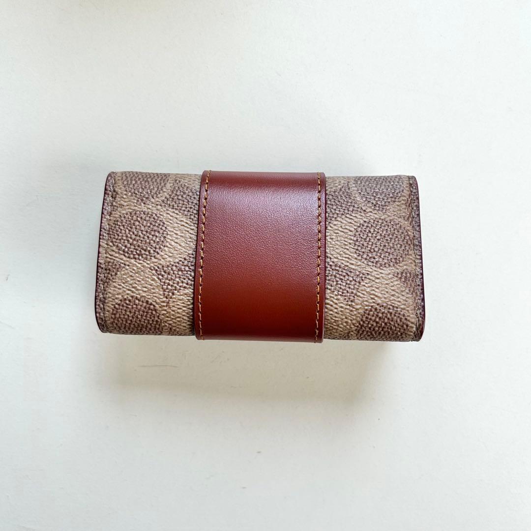新品 COACH キーケース 箱付き