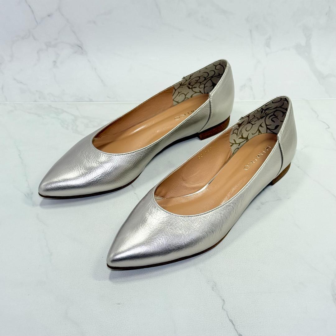 【美品】HIMIKO フラットプレーンパンプス 24㎝ プラチナ