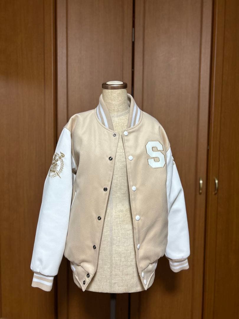 韓国ソウル大学公式スタジャン ベージュ