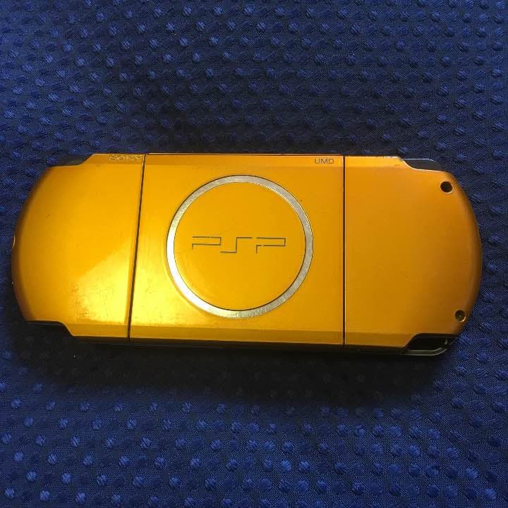 PSP本体・ソフト・充電器・メモリーカード付