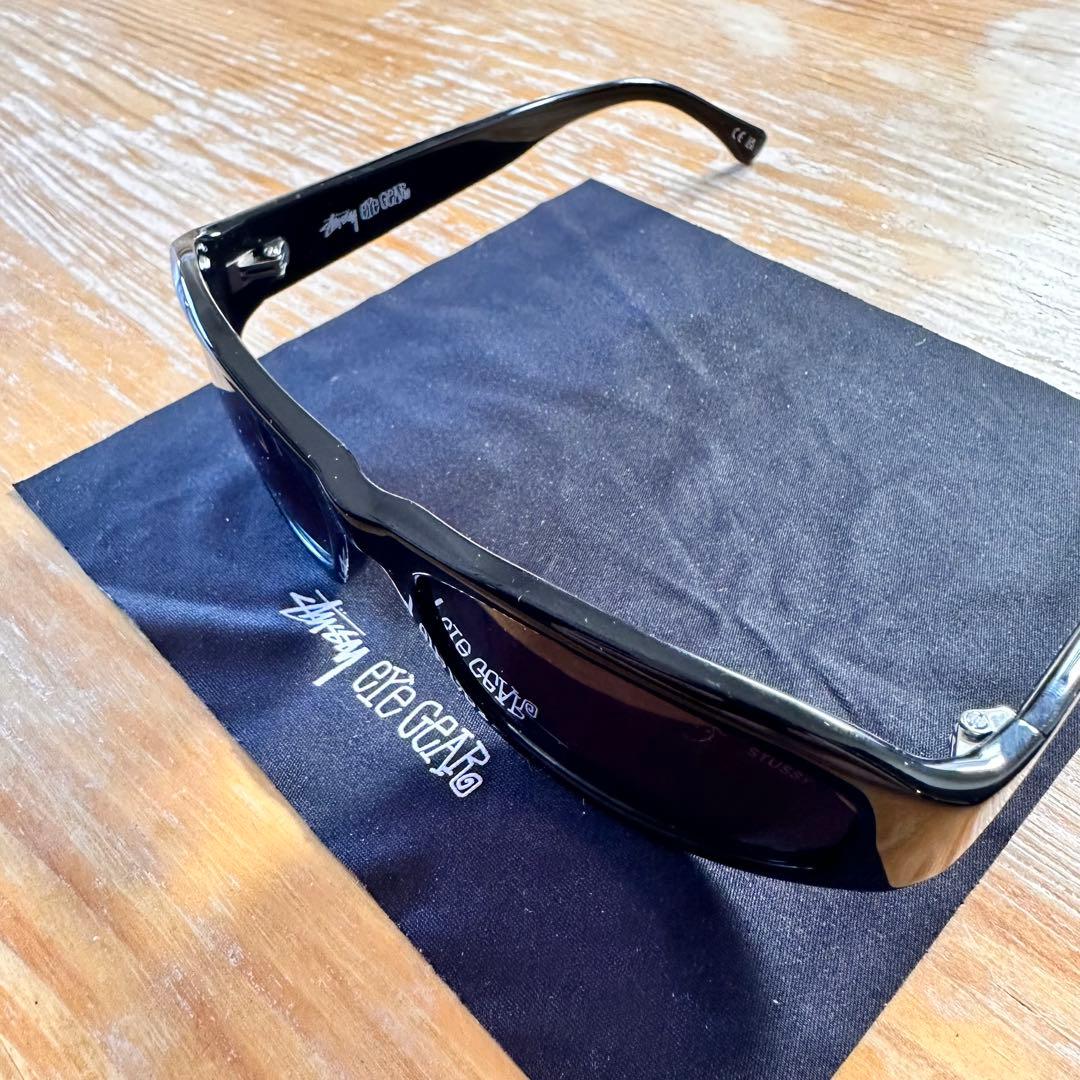 Stussy ブラック　サングラス