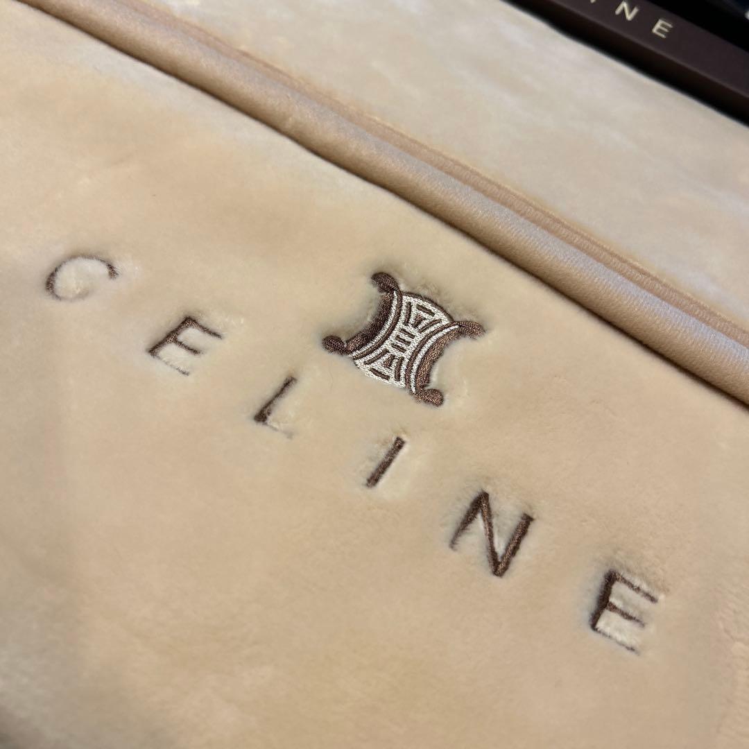 y*y様 セリーヌ　ニューマイヤー毛布 新品　ブラウン(キャメル)