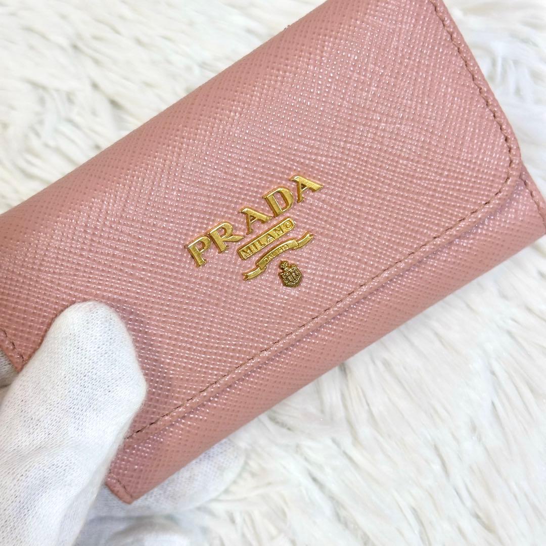 未使用級美品♡⟡.·PRADA キーケース サフィアーノ メタル ピンク