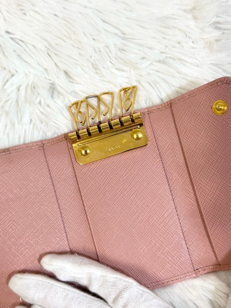 未使用級美品♡⟡.·PRADA キーケース サフィアーノ メタル ピンク