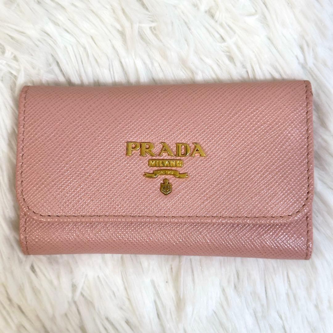 未使用級美品♡⟡.·PRADA キーケース サフィアーノ メタル ピンク
