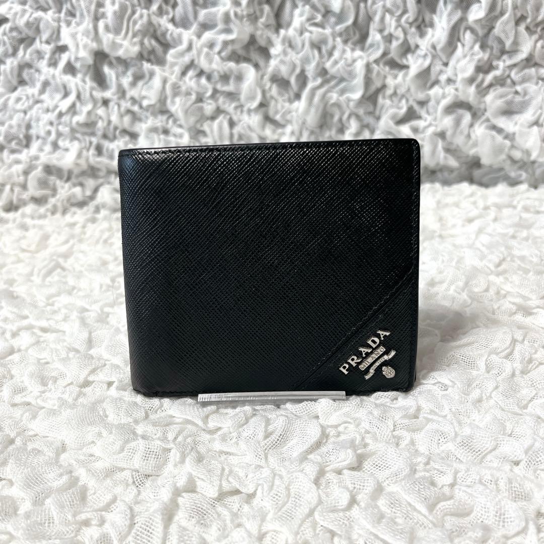 極美品✨近年　プラダ 二つ折り財布 コンパクト　小銭入れ付　サフィアーノレザー