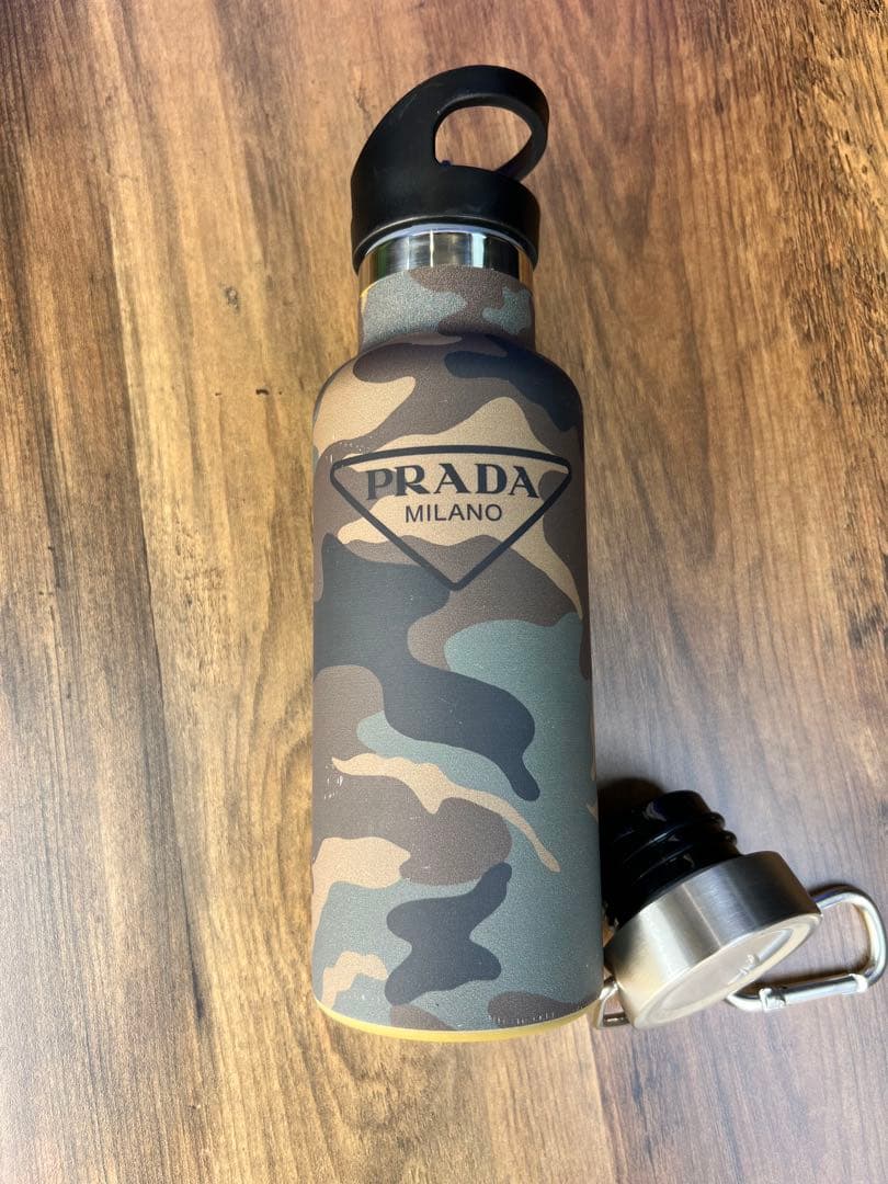 正規品　未使用　プラダ　水筒　Prada