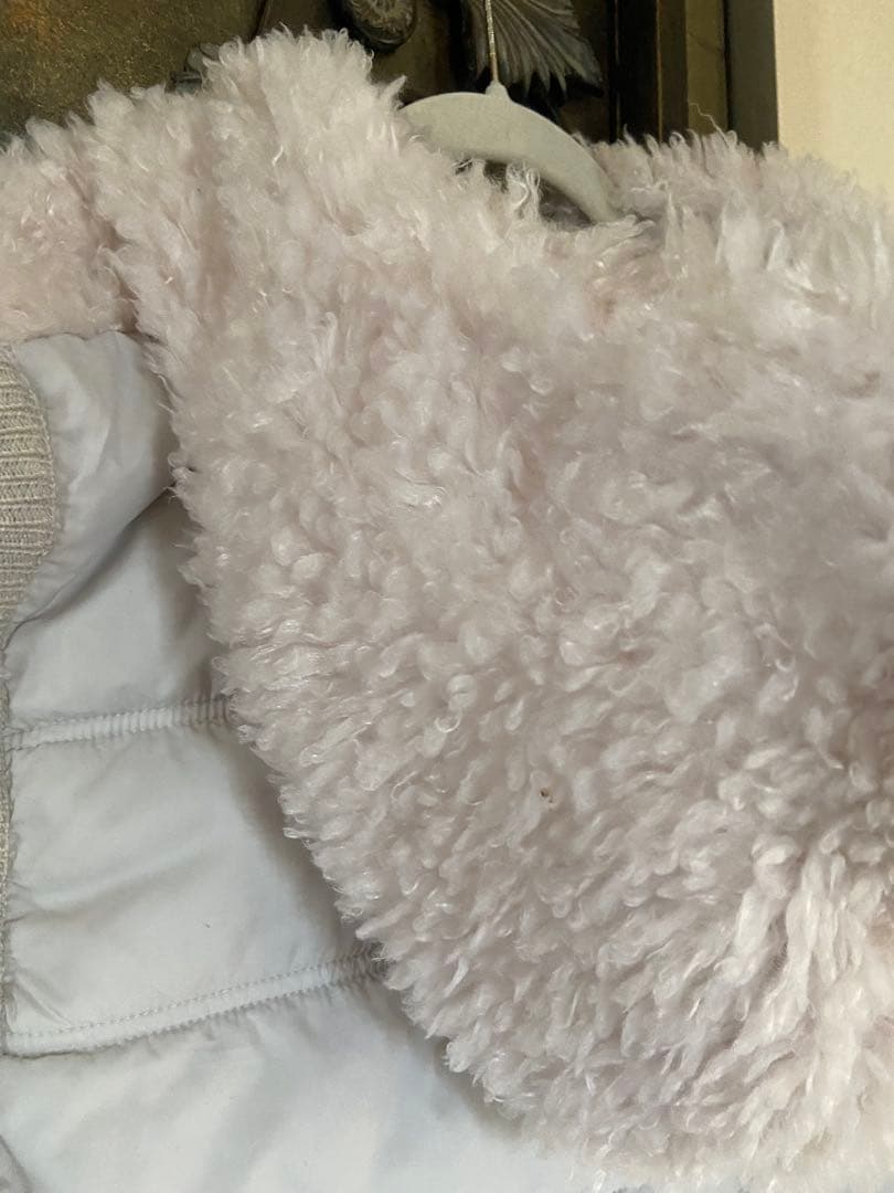 フード付き　ファーのジレ　ベスト　DAMAチュニック　ダーマコレクション