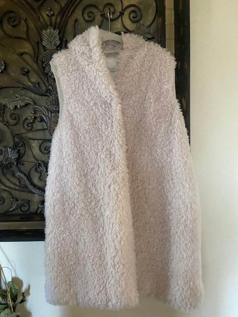 フード付き　ファーのジレ　ベスト　DAMAチュニック　ダーマコレクション