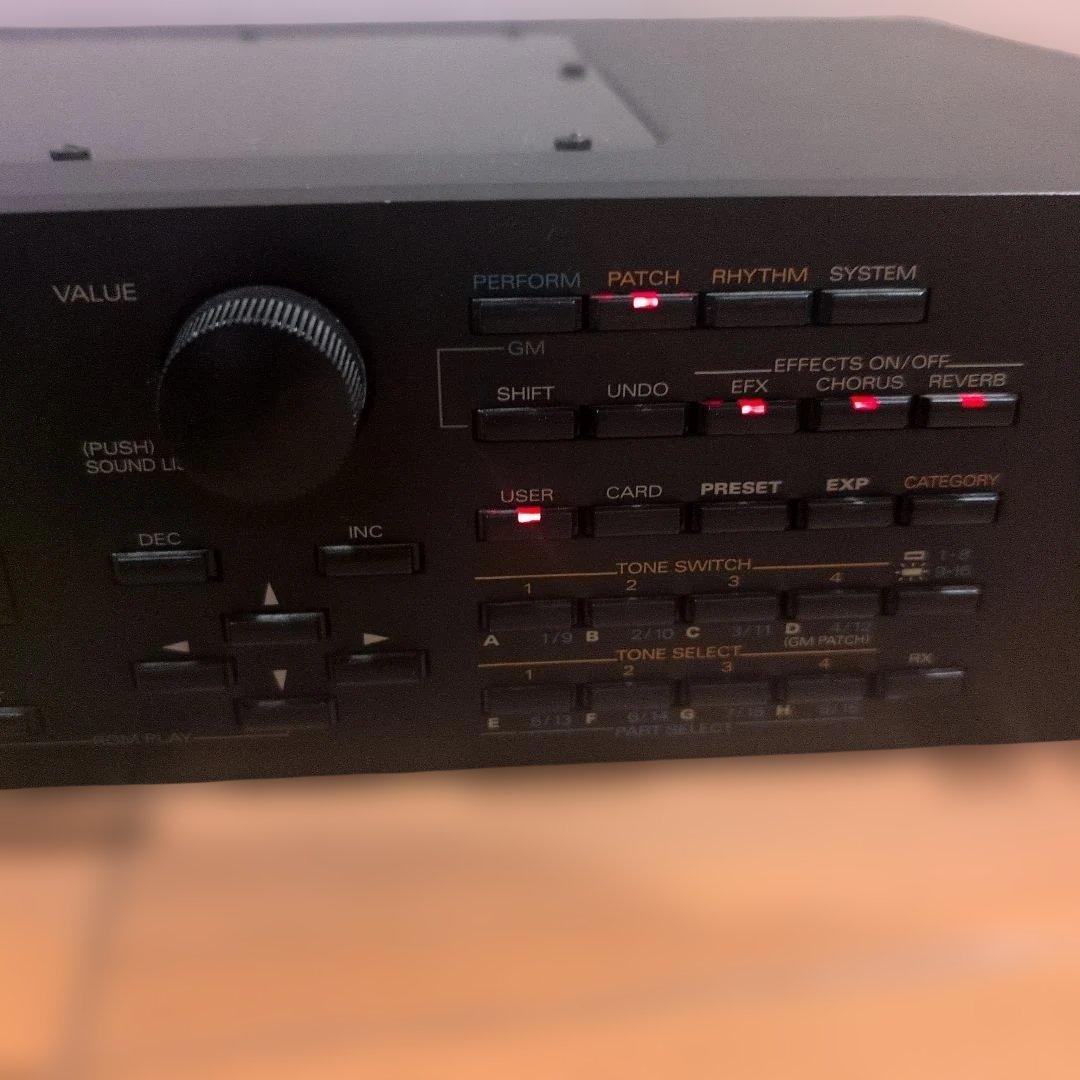 Roland JV−2080 64VOICEシンセサイザーモジュール良品！