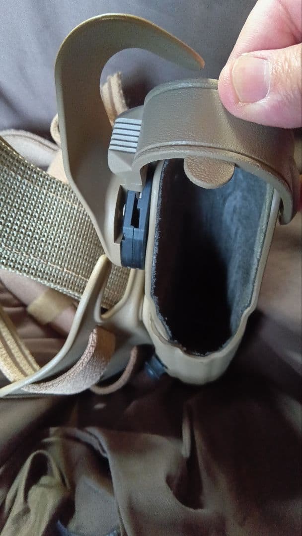 サファリランド6004HK45ライト対応ホルスター実物