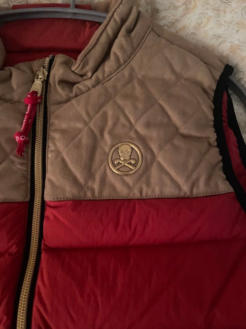 MARK & LONA フード付きベスト レッド/ベージュ